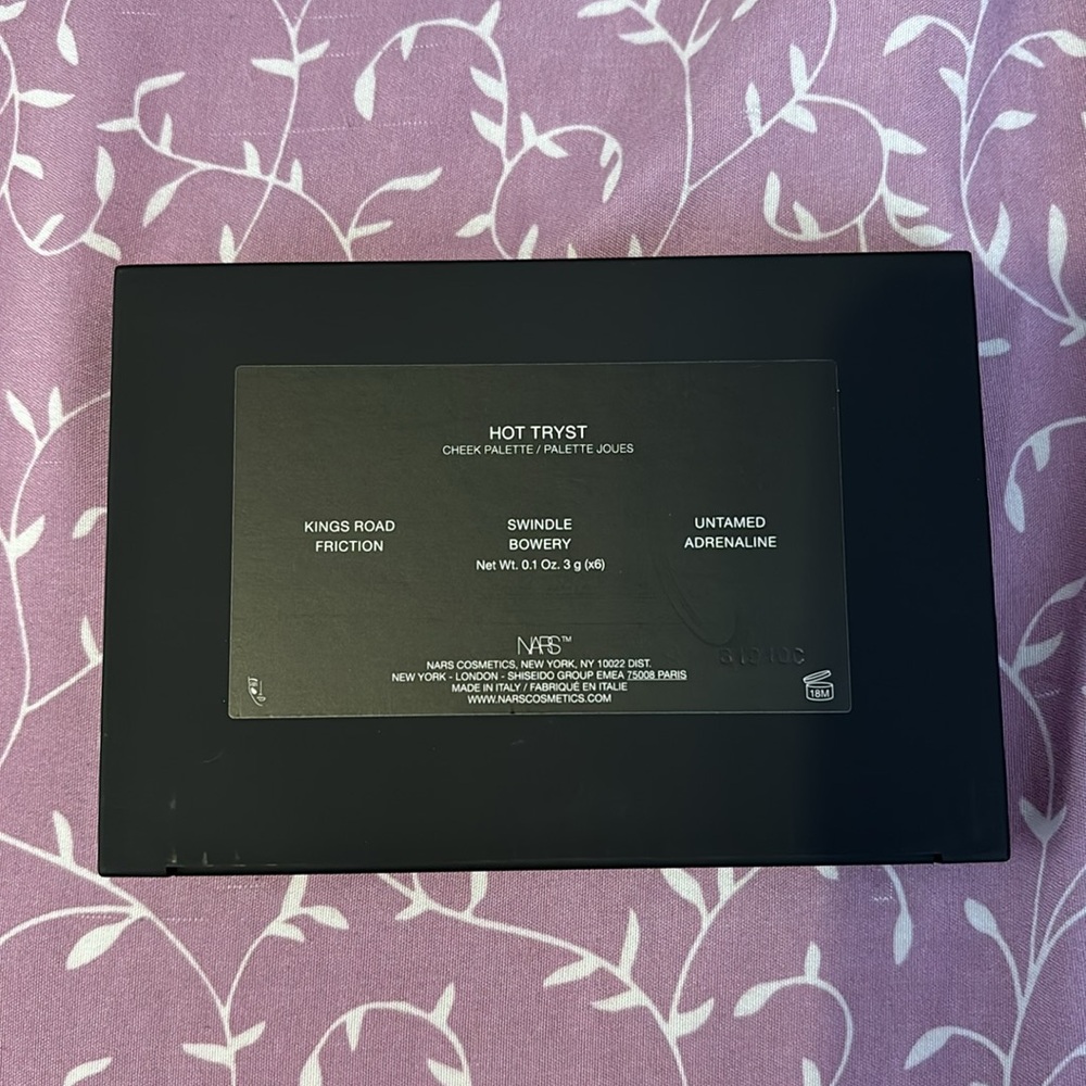 NARS Hot Tryst Cheek Palette - Picture 3 of 5